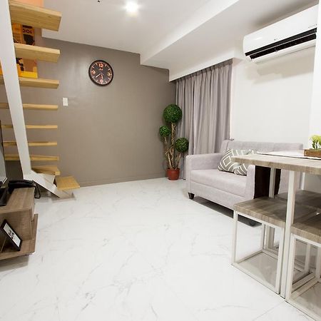 Oasis Regency @ Fort Victoria Bgc Тагіг Екстер'єр фото