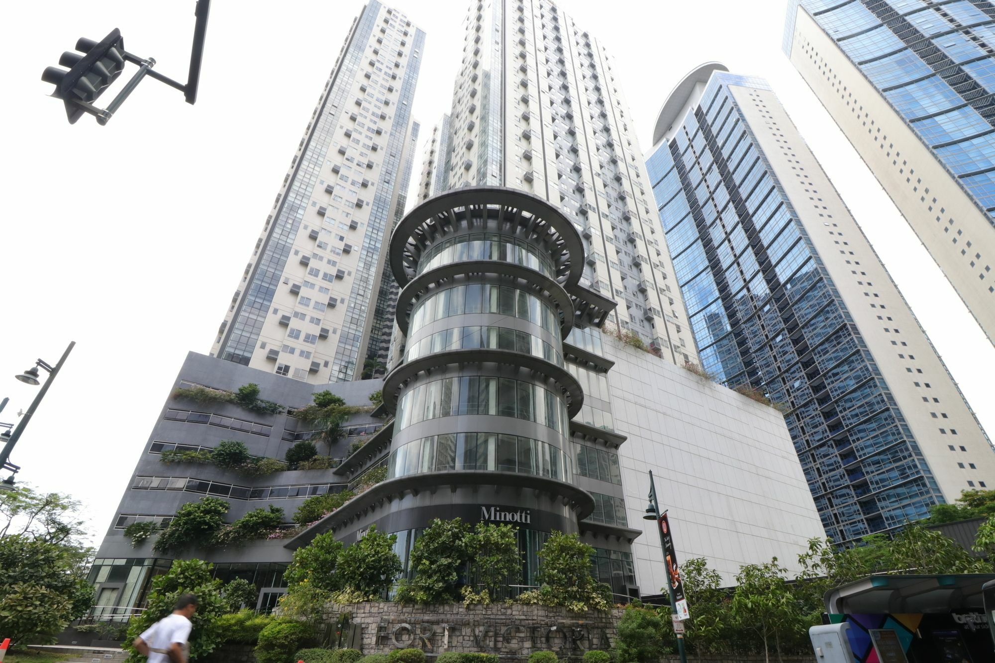 Oasis Regency @ Fort Victoria Bgc Тагіг Екстер'єр фото