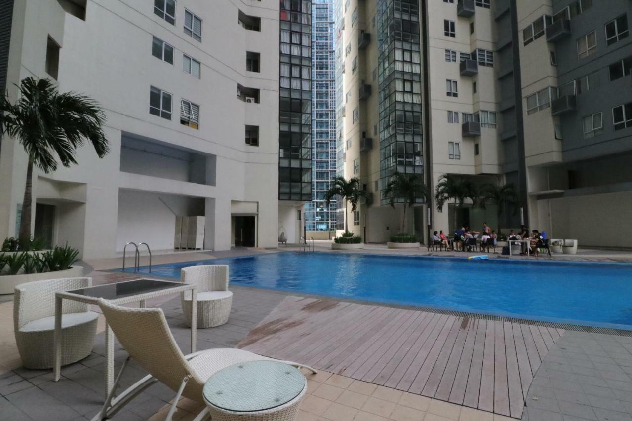 Oasis Regency @ Fort Victoria Bgc Тагіг Екстер'єр фото